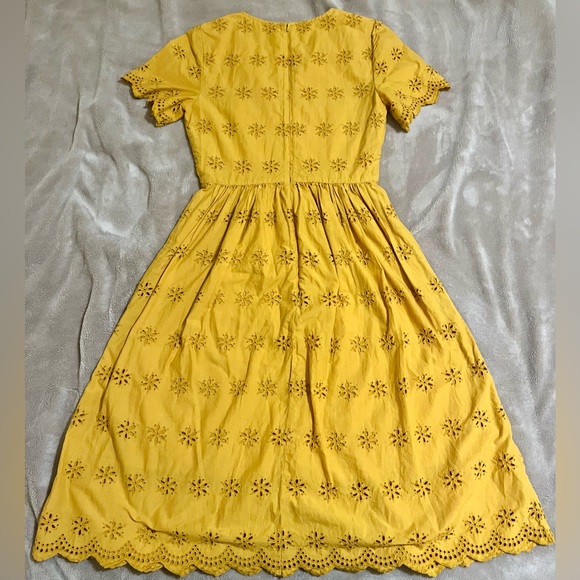 Madewell Scalloped Eyelet Midi Dress - Picture 3 of 6